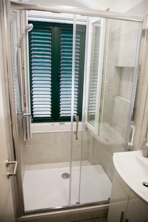 Soukki Town Centre Suites 1 Split Eksteriør billede