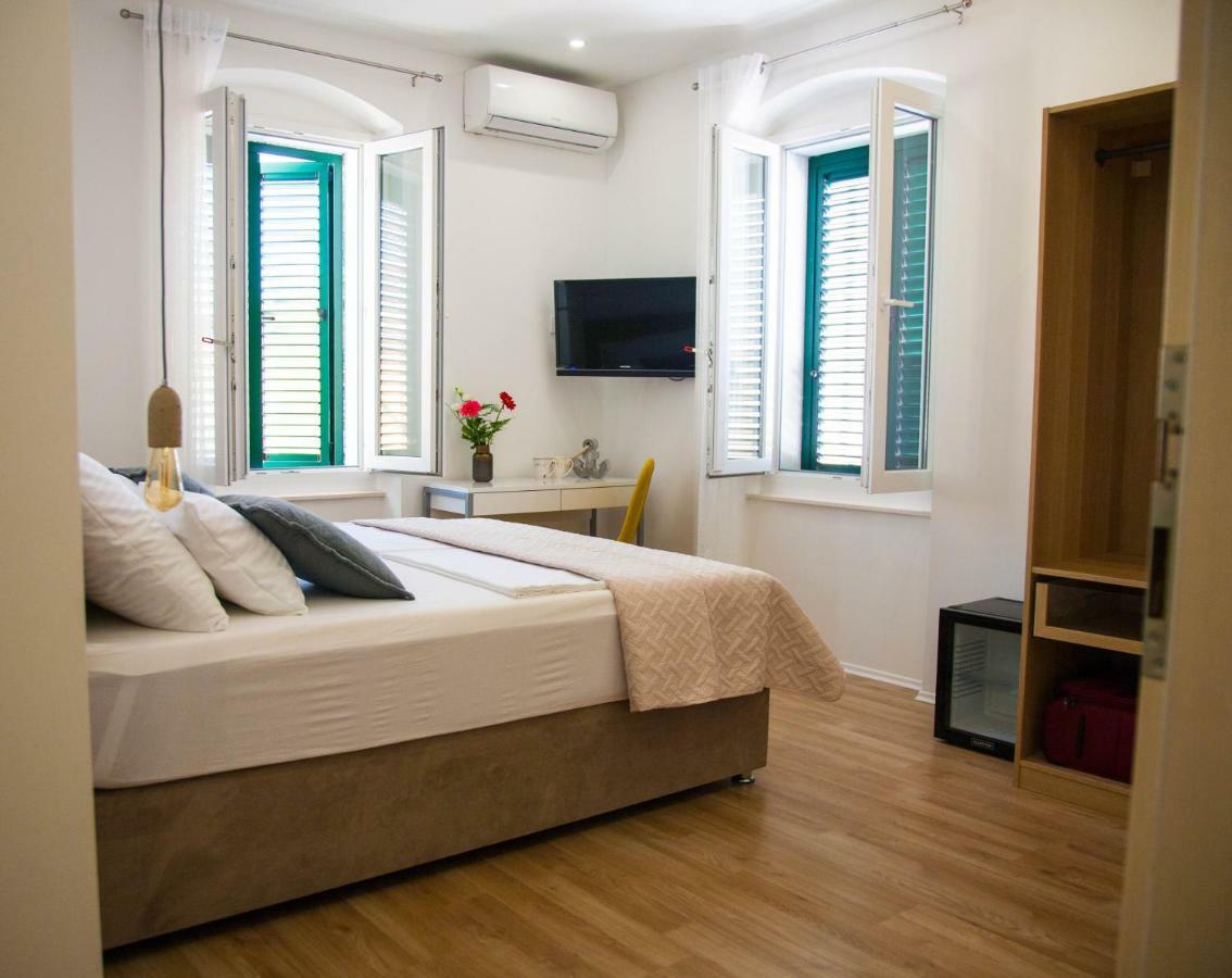 Soukki Town Centre Suites 1 Split Eksteriør billede